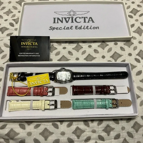 Womens Invicta Special Edition Woman’s Lupah Watch Set Invicta 48949 Women main image 2